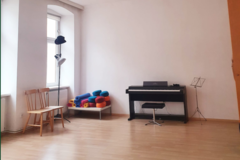 Renting out: Großes Studio mit Yamaha-Klavier in Wien