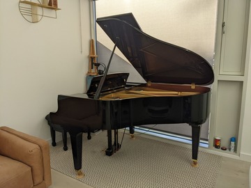 Vermieten: Kawai Grand Piano for practice upon request
