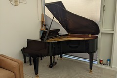Vermieten: Kawai Grand Piano for practice upon request