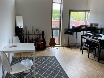Renting out: Übungsraum mit 2 Klavieren in Köln 