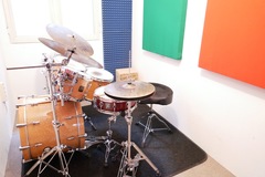 Raum Vermieten: Übungsraum mit Schlagzeug