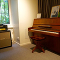 Raum Vermieten: Kleiner Raum mit Solton Klavier
