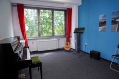 Raum Vermieten: Freundliches Zimmer mit SAKURA Piano  #246