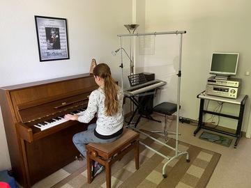 Renting out: Unterrichtsraum mit Klavier