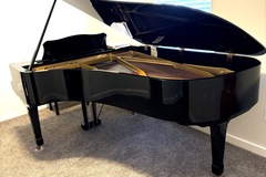Auf Anfrage: Yamaha C7 in private residence