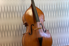 Raum Vermieten: 3/4 Kontrabass - double bass