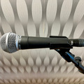 Raum Vermieten: Gesangsmikrophon SM 58 + Ständer und Kabel