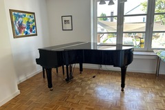 Raum Vermieten: Großer Heller Raum mit Yamaha C5 Flügel in Mönchengladbach