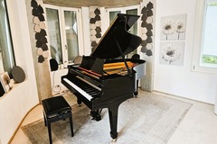 Raum Vermieten: Atelier mit Yamaha E-Flügel und Steinway & Sons Flügel