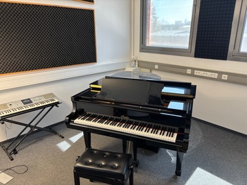 Raum Vermieten: Übungsraum mit Flügel in der Kölner Südstadt zu vermieten