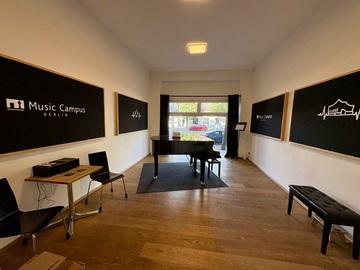 Raum Vermieten: Proberaum mit Zimmermann-Flügel im Music Campus Berlin