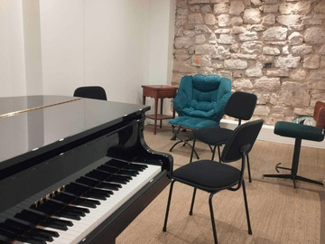 Raum Vermieten: MUSIC STUDIO WITH GRAND PIANO — PARIS (closed Gare du Nord)