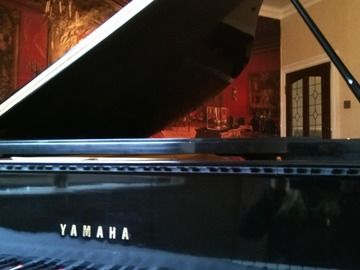 Renting out: Yamaha Grand Piano C7 Room and Piano Rental
