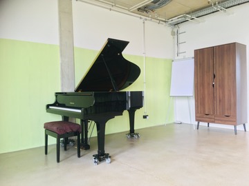 Vermieten: Atelier mit Yamaha-C3-Flügel in Köln