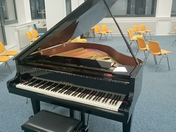 Vermieten: Großer Proberaum mit Piano (Kawai-Flügel) in Karlsruhe