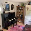 Renting out: Yamaha Upright and Score Library in Colourful Garden Studio